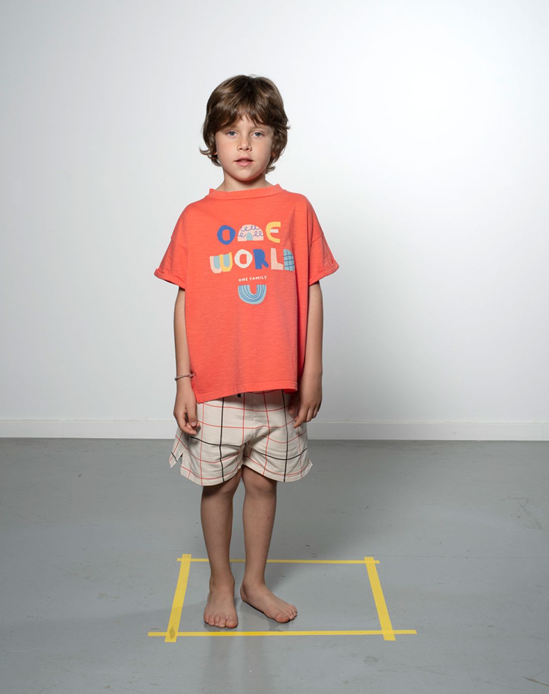 Camiseta<br>ONE WORLD RED