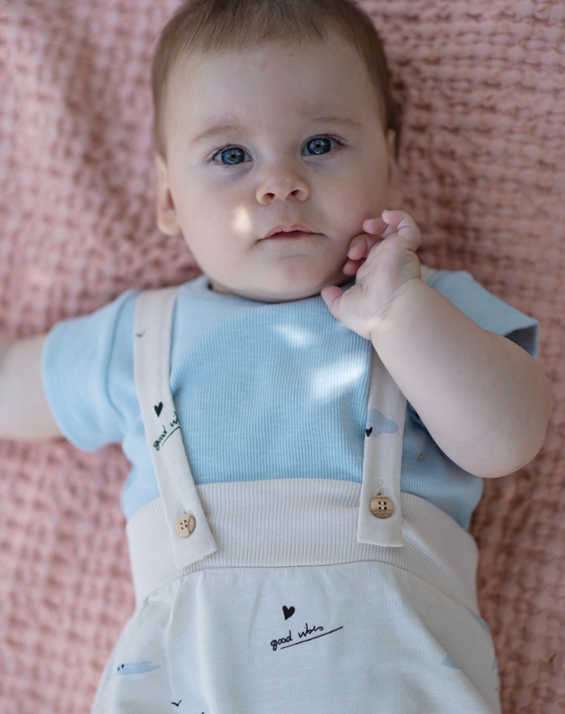 Culotte con tirantes + camiseta<br>SUMMER VIBES